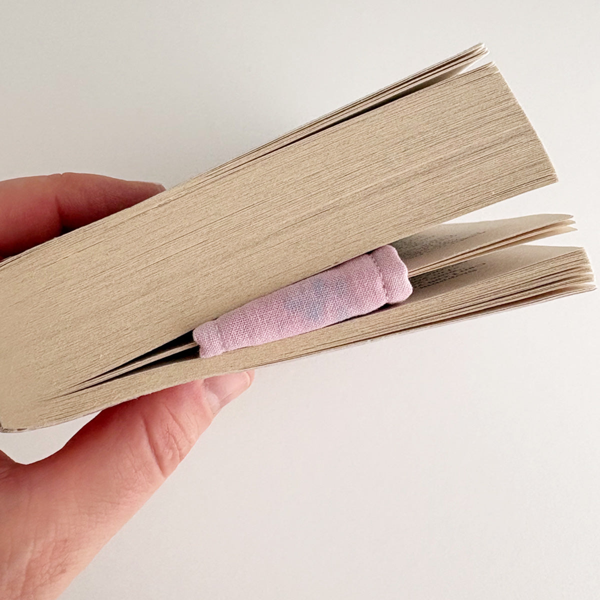 MAGNETIC BOOKMARK - PINK BLUE TIE DYE