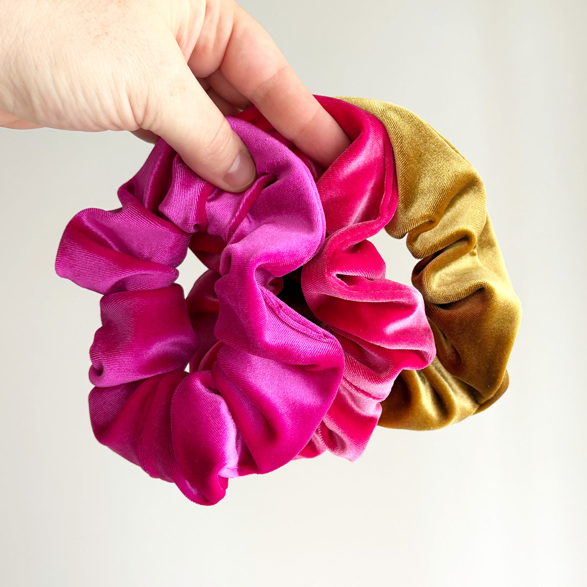 VELVET SCRUNCHIES - NEW COLORS
