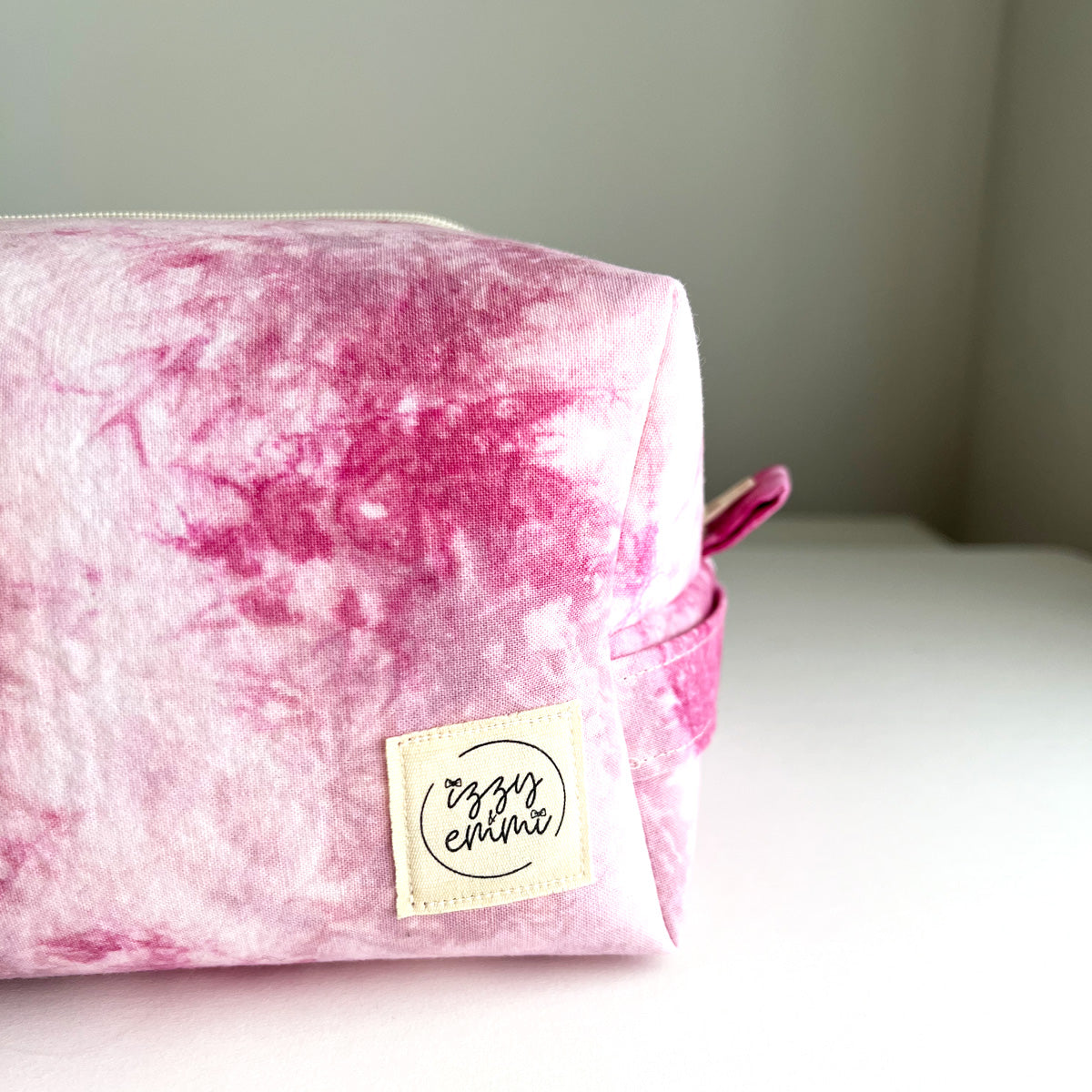 THE EVERYTHING BAG - DARK PINK TIE DYE