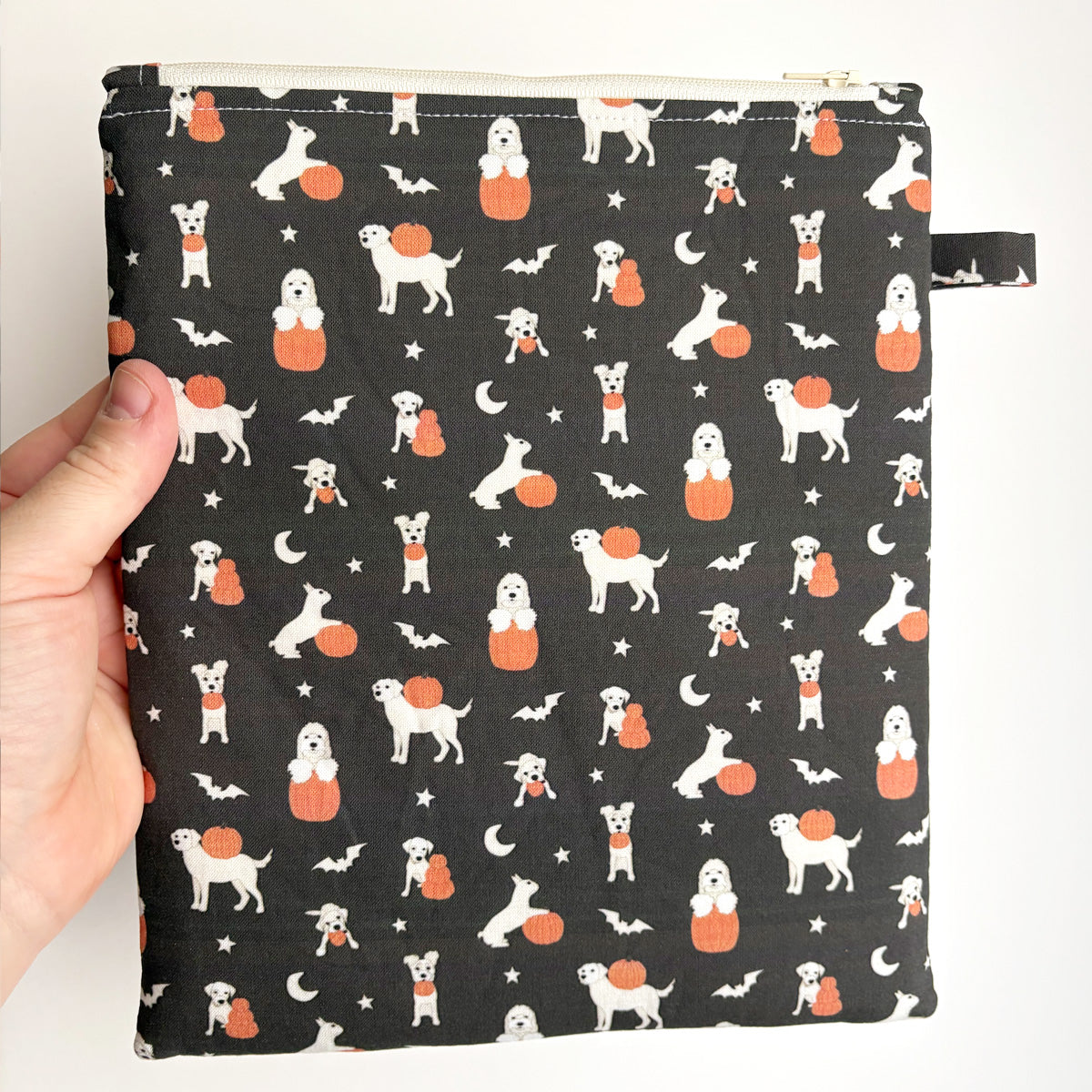 BOOK SLEEVE - KINDLE/IPAD MINI/BOOK ZIPPER POUCH - PUPS + PUMPKINS