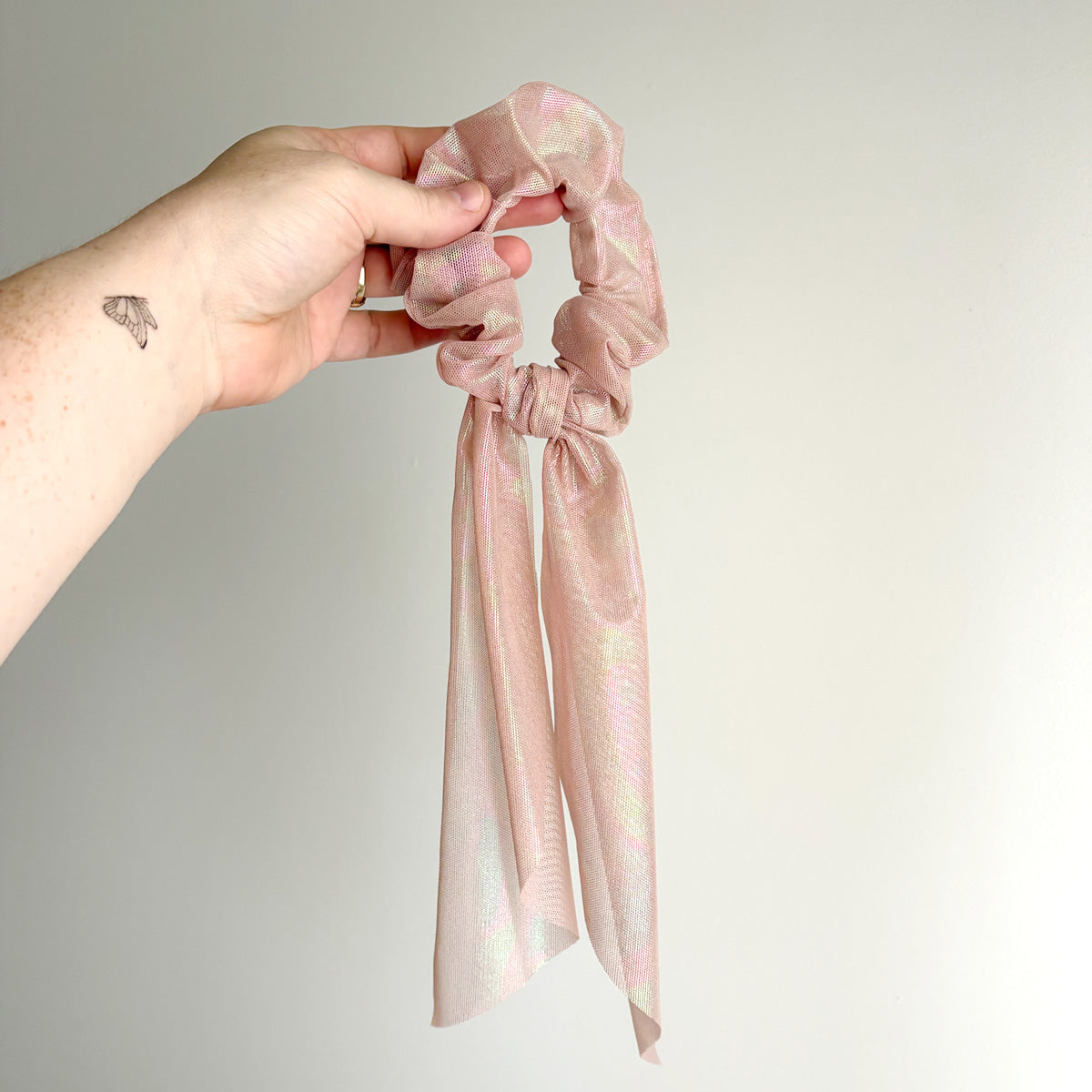 TAIL SCRUNCHIES - DUSTY ROSE IRIDESCENT