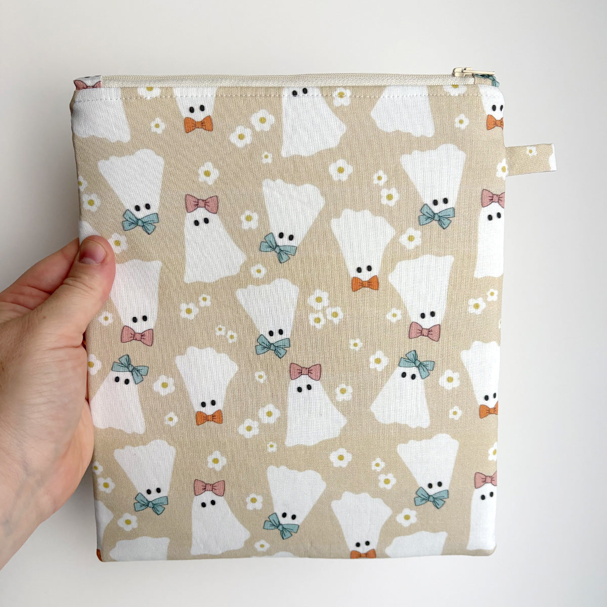 BOOK SLEEVE - KINDLE/IPAD MINI/BOOK ZIPPER POUCH - BOW GHOSTS