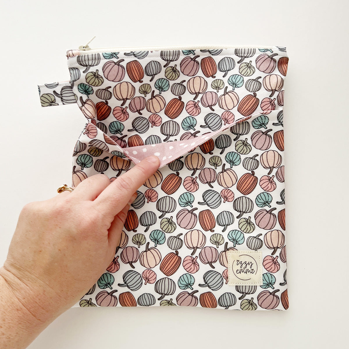 THE ELSIE - KINDLE/IPAD MINI/BOOK ZIPPER POUCH - OH MY GOURD!