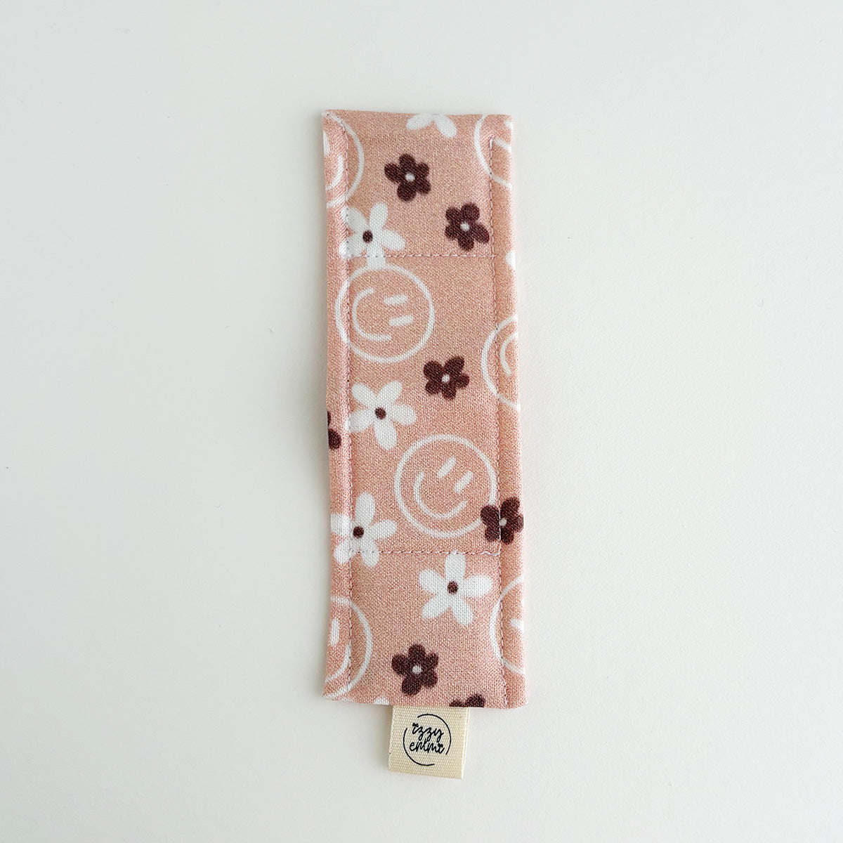 MAGNETIC BOOKMARK - PEACH SMILEY