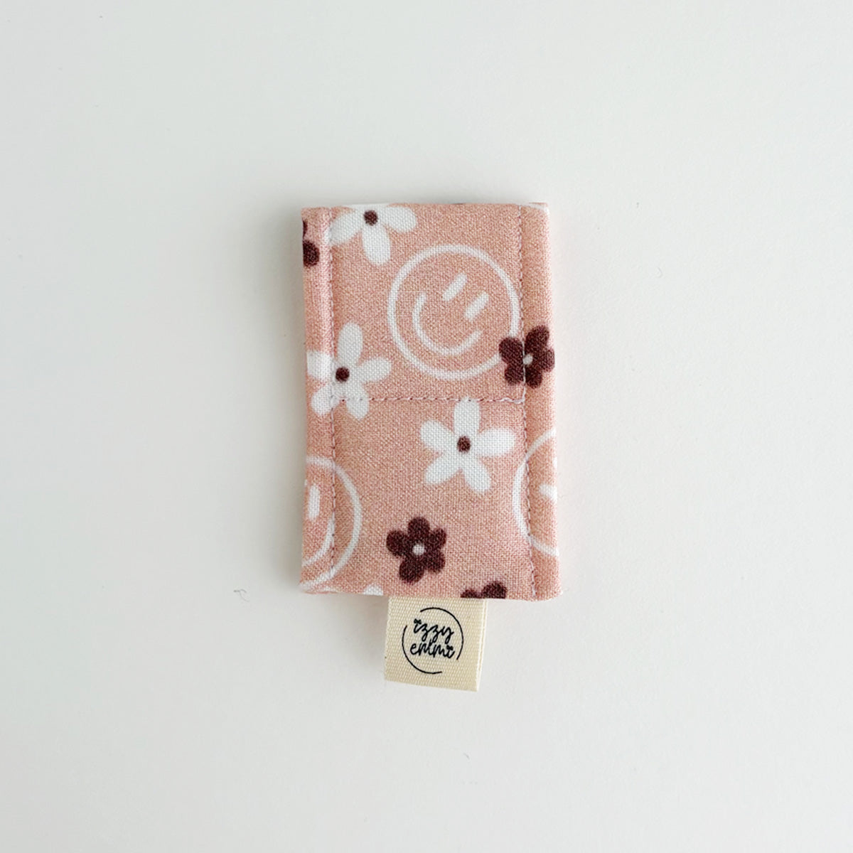 MAGNETIC BOOKMARK - PEACH SMILEY