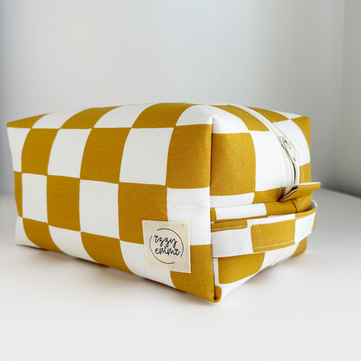 THE EVERYTHING BAG - RETRO CHECKERS