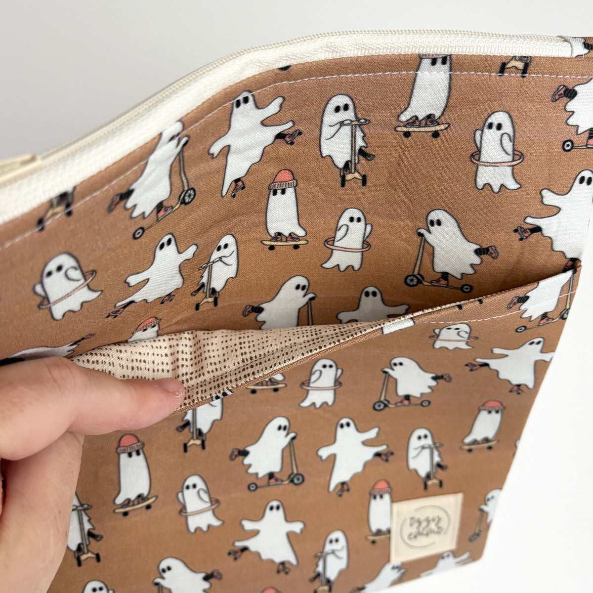 BOOK SLEEVE - KINDLE/IPAD MINI/BOOK ZIPPER POUCH - SKATER GHOSTS